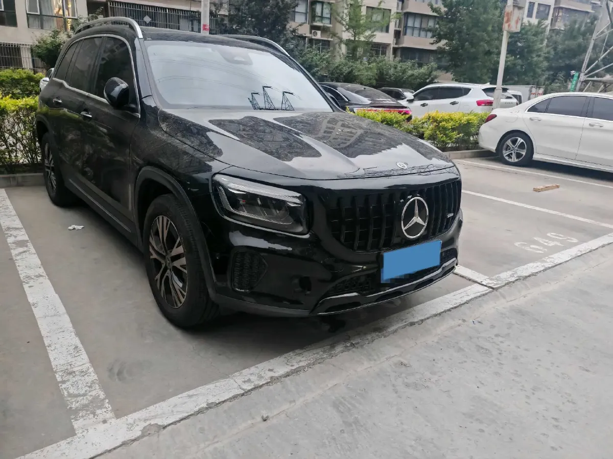 2025 Mercedes-Benz GLB Class 2.0T 190HP L4 8DCT,autocango,china used car exporter,china ev exporter,chinese used car exporter,chinese used ev exporter