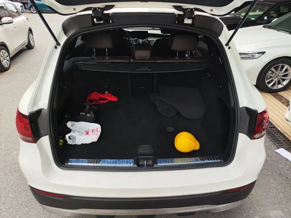2021 Mercedes-Benz GLC Class 2.0T 197HP L4 9AT,autocango,china used car exporter,china ev exporter,chinese used car exporter,chinese used ev exporter