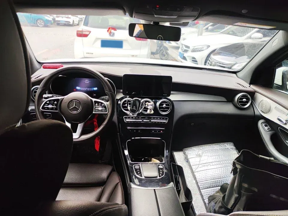 2021 Mercedes-Benz GLC Class 2.0T 197HP L4 9AT,autocango,china used car exporter,china ev exporter,chinese used car exporter,chinese used ev exporter