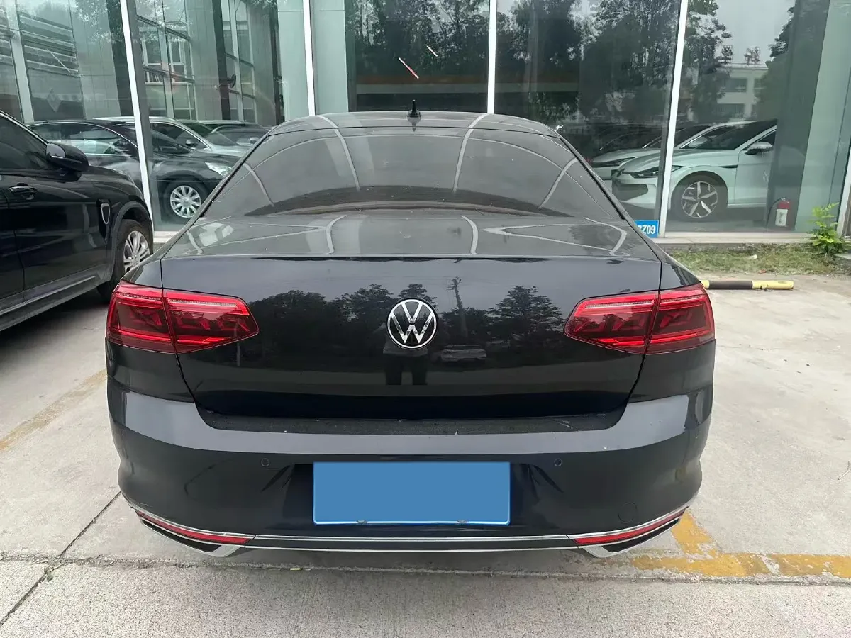 2020 Volkswagen Magotan 2.0T 186HP L4 7DCT,autocango,china used car exporter,china ev exporter,chinese used car exporter,chinese used ev exporter