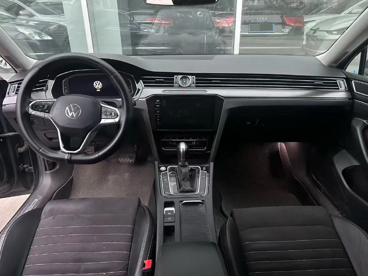 2020 Volkswagen Magotan 2.0T 186HP L4 7DCT,autocango,china used car exporter,china ev exporter,chinese used car exporter,chinese used ev exporter