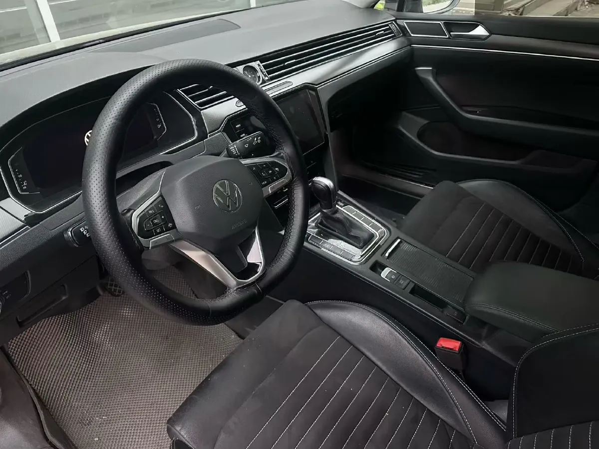 2020 Volkswagen Magotan 2.0T 186HP L4 7DCT,autocango,china used car exporter,china ev exporter,chinese used car exporter,chinese used ev exporter
