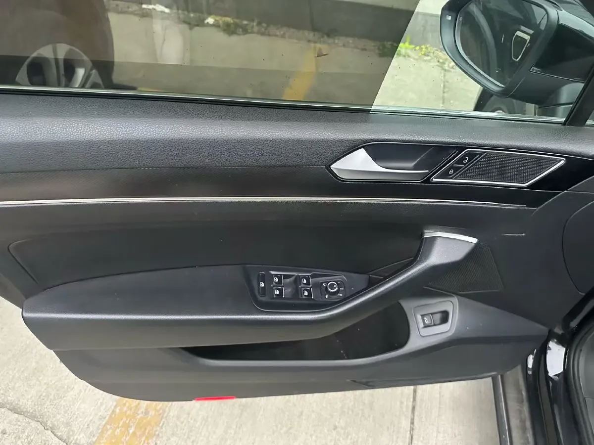 2020 Volkswagen Magotan 2.0T 186HP L4 7DCT,autocango,china used car exporter,china ev exporter,chinese used car exporter,chinese used ev exporter
