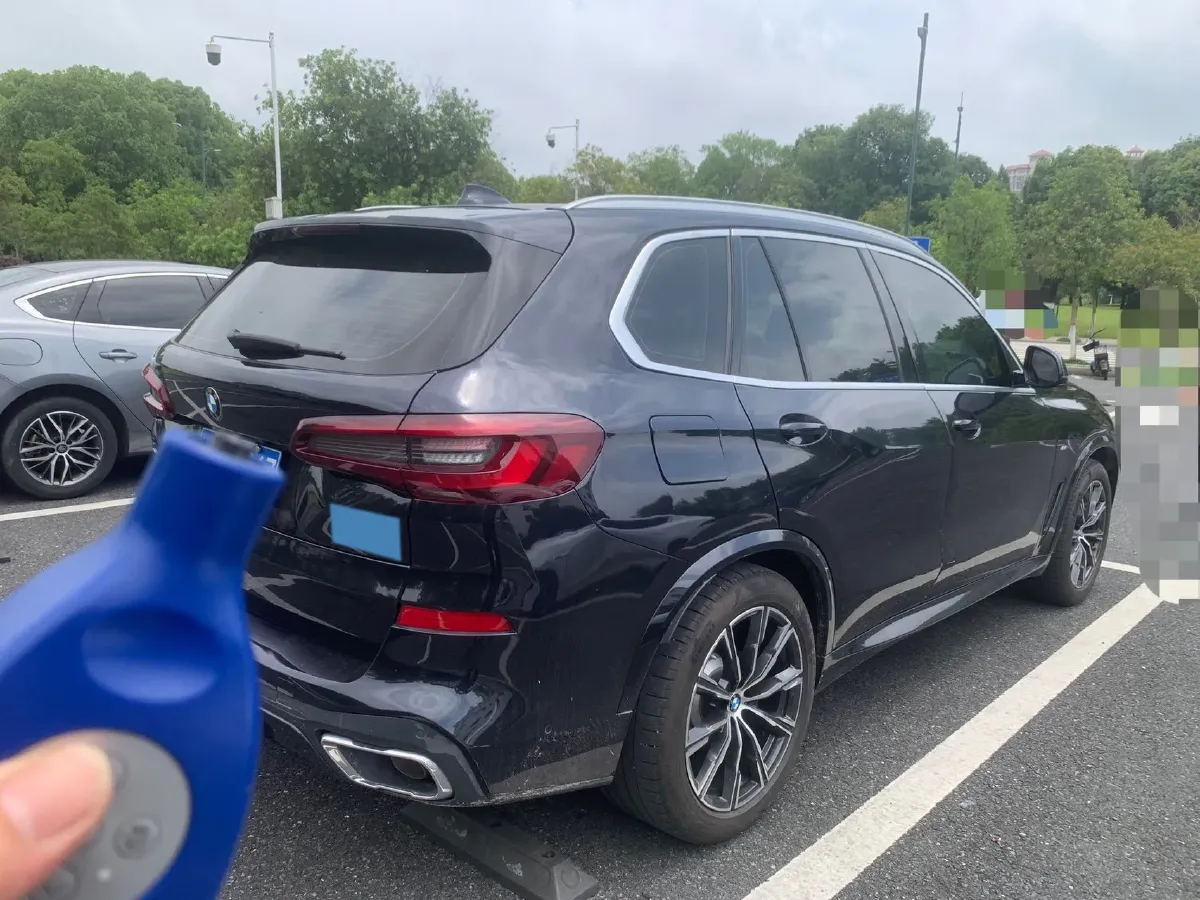 2021 BMW X5 2.0T 265HP L4 8AT,autocango,china used car exporter,china ev exporter,chinese used car exporter,chinese used ev exporter