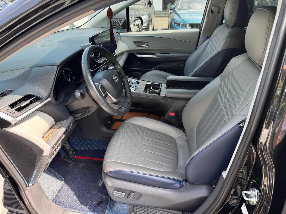 2023 Toyota Granvia 2.5L 189HP L4 E-CVT Hybrid,autocango,china used car exporter,china ev exporter,chinese used car exporter,chinese used ev exporter