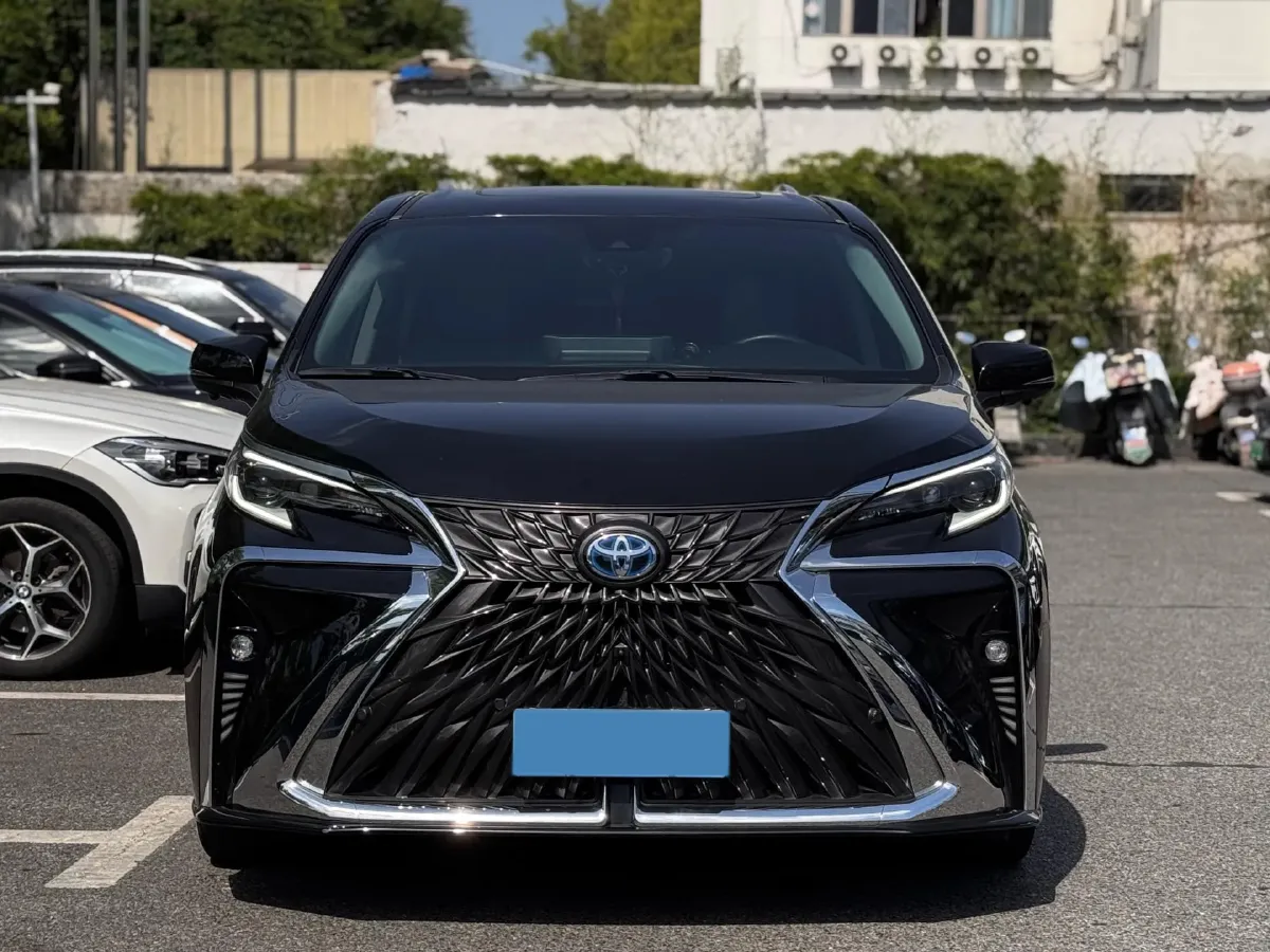 2023 Toyota Granvia 2.5L 189HP L4 E-CVT Hybrid,autocango,china used car exporter,china ev exporter,chinese used car exporter,chinese used ev exporter