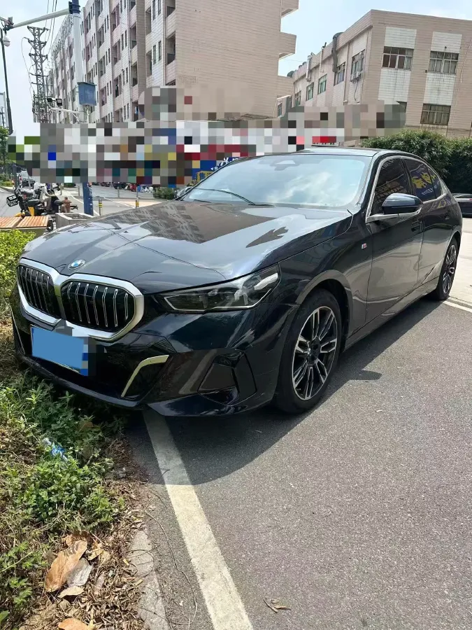 2024 BMW 5 Series 2.0T 258HP L4 8AT,autocango,china used car exporter,china ev exporter,chinese used car exporter,chinese used ev exporter