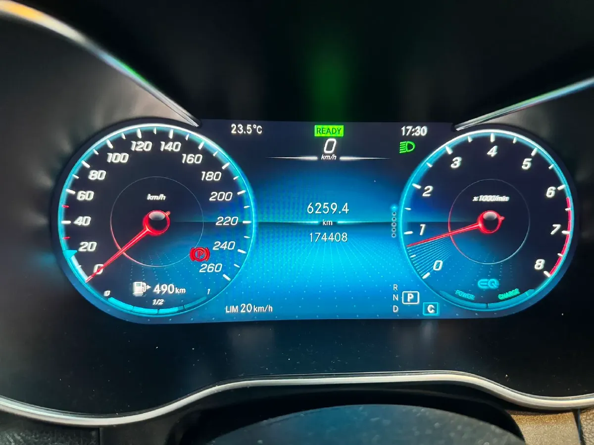 2021 Mercedes-Benz C Class 1.5T 184HP L4 9AT,autocango,china used car exporter,china ev exporter,chinese used car exporter,chinese used ev exporter