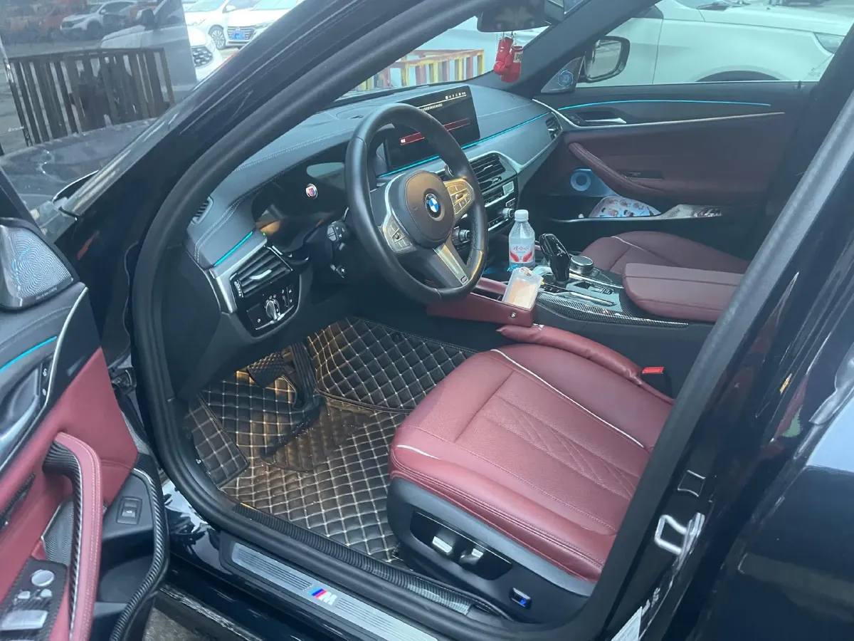 2023 BMW 5 Series 2.0T 245HP L4 8AT,autocango,china used car exporter,china ev exporter,chinese used car exporter,chinese used ev exporter