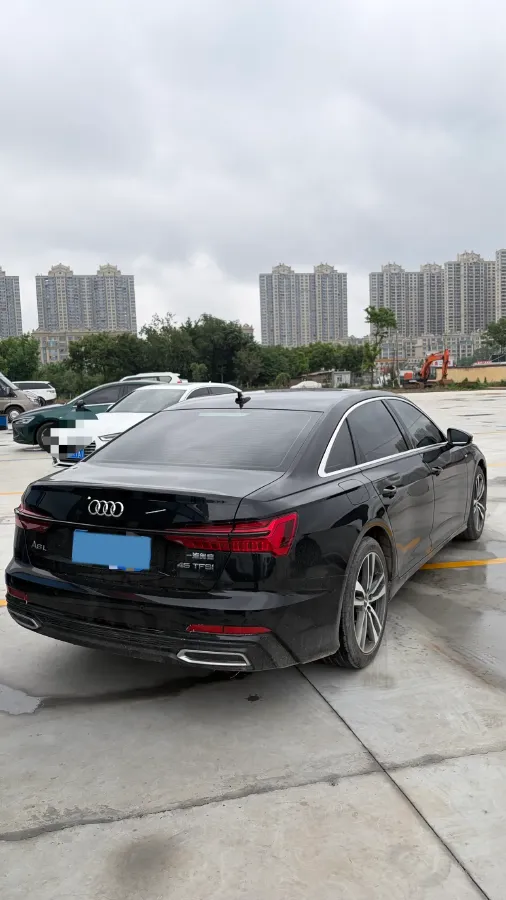 2021 Audi A6L 2.0T 190HP L4 7DCT,autocango,china used car exporter,china ev exporter,chinese used car exporter,chinese used ev exporter