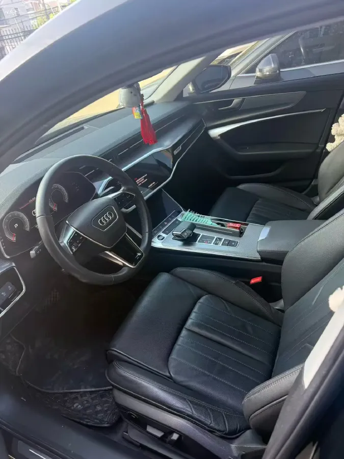 2022 Audi A6L 2.0T 190HP L4 7DCT,autocango,china used car exporter,china ev exporter,chinese used car exporter,chinese used ev exporter