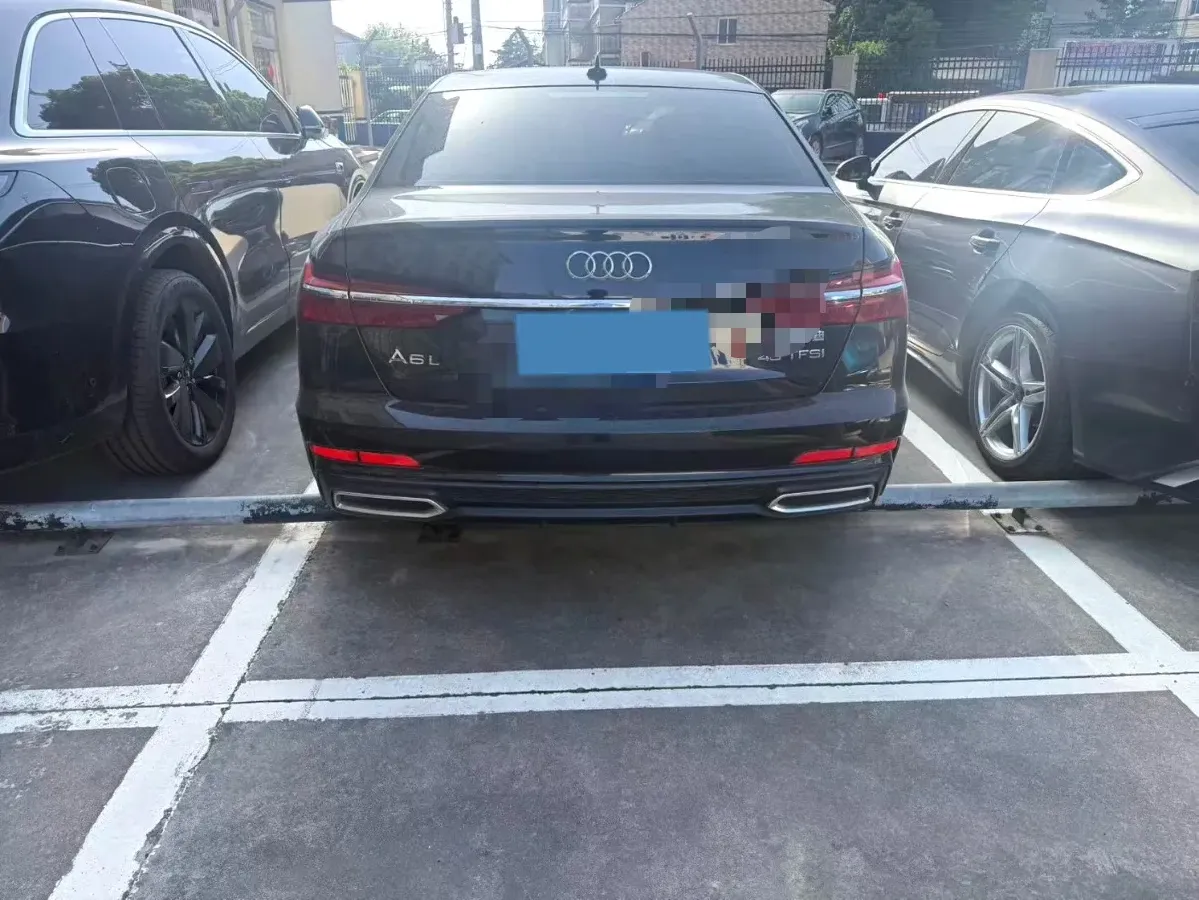 2022 Audi A6L 2.0T 190HP L4 7DCT,autocango,china used car exporter,china ev exporter,chinese used car exporter,chinese used ev exporter