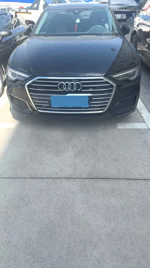 2022 Audi A6L 2.0T 190HP L4 7DCT,autocango,china used car exporter,china ev exporter,chinese used car exporter,chinese used ev exporter