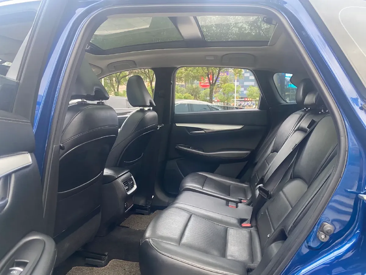 2018 Infiniti QX30 2.0T 211HP L4 7DCT,autocango,china used car exporter,china ev exporter,chinese used car exporter,chinese used ev exporter