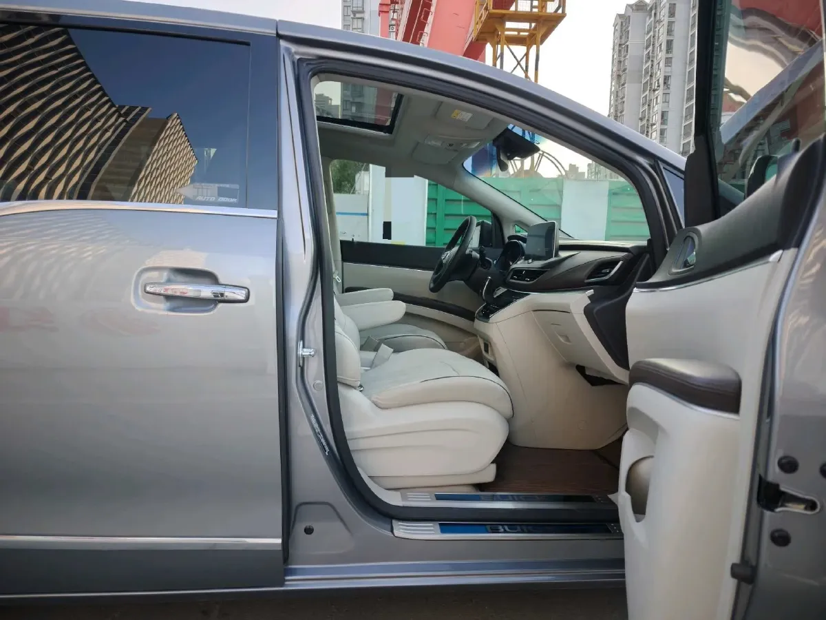 2021 Buick GL8 2.0T 237HP L4 9AT,autocango,china used car exporter,china ev exporter,chinese used car exporter,chinese used ev exporter