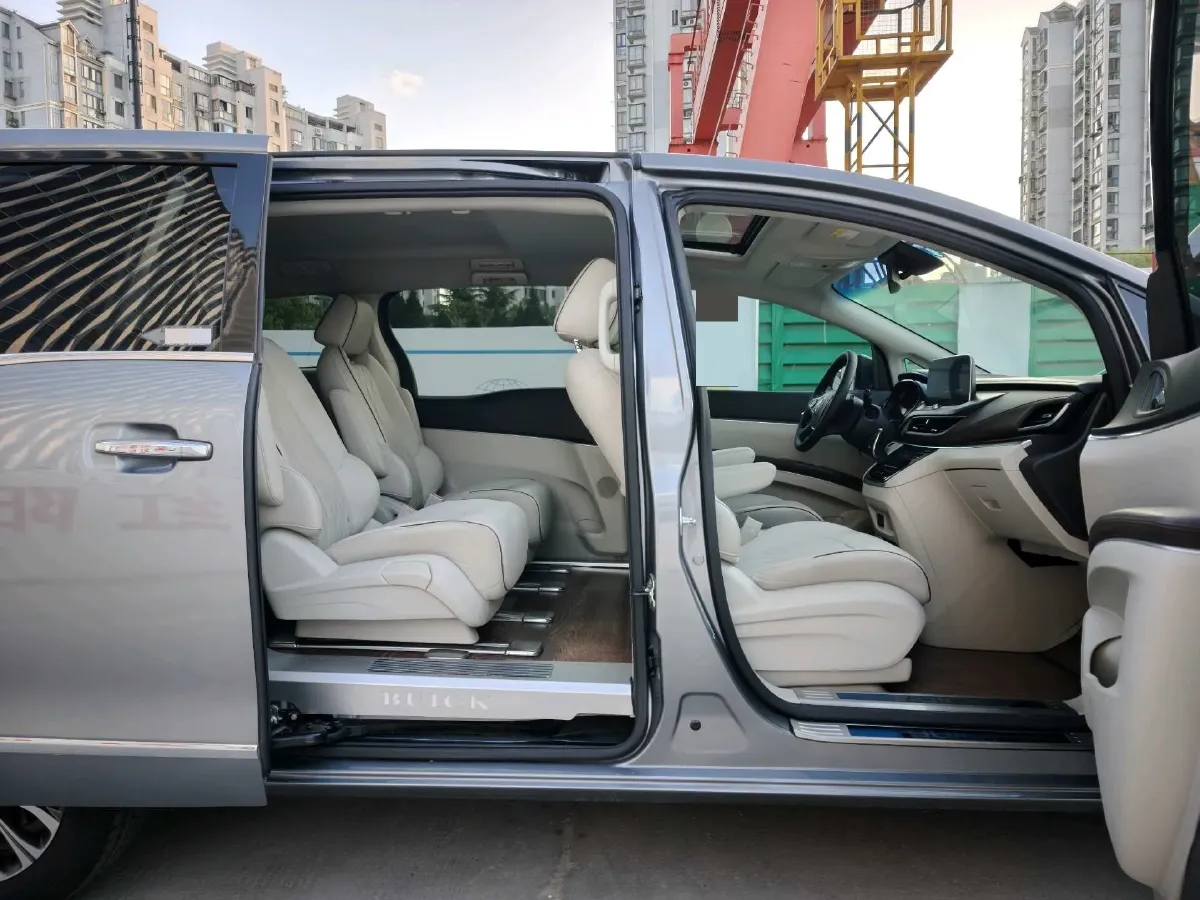 2021 Buick GL8 2.0T 237HP L4 9AT,autocango,china used car exporter,china ev exporter,chinese used car exporter,chinese used ev exporter