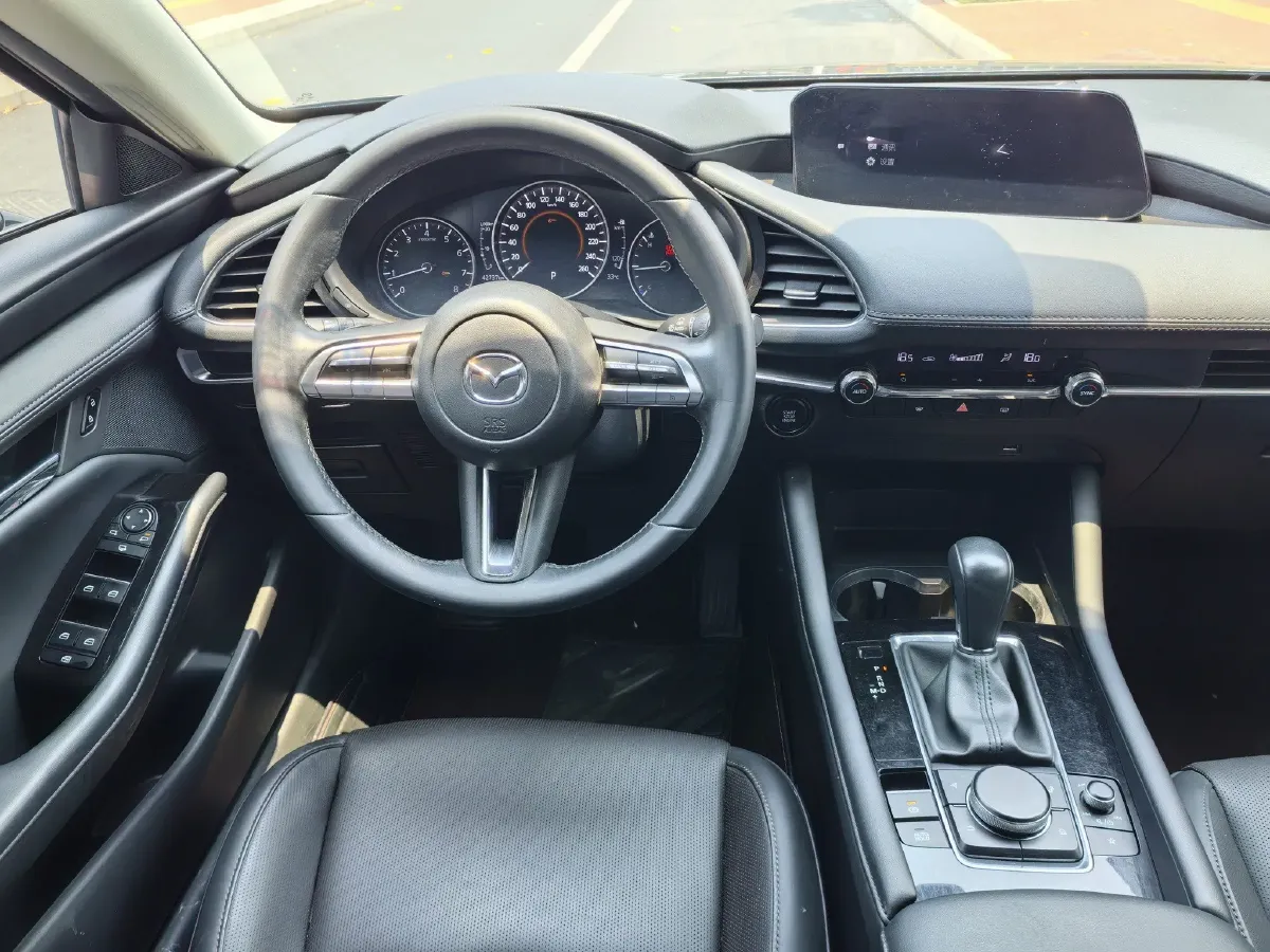2021 Mazda 3 Axela 2.0L 158HP L4 6AT,autocango,china used car exporter,china ev exporter,chinese used car exporter,chinese used ev exporter