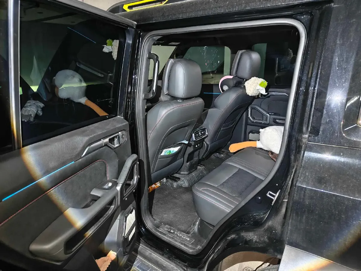 2024 Jetour Traveller 2.0T 254HP L4 7DCT,autocango,china used car exporter,china ev exporter,chinese used car exporter,chinese used ev exporter