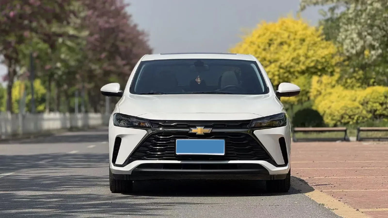 2023 Chevrolet Monza 1.5L 113HP L4 6DCT,autocango,china used car exporter,china ev exporter,chinese used car exporter,chinese used ev exporter