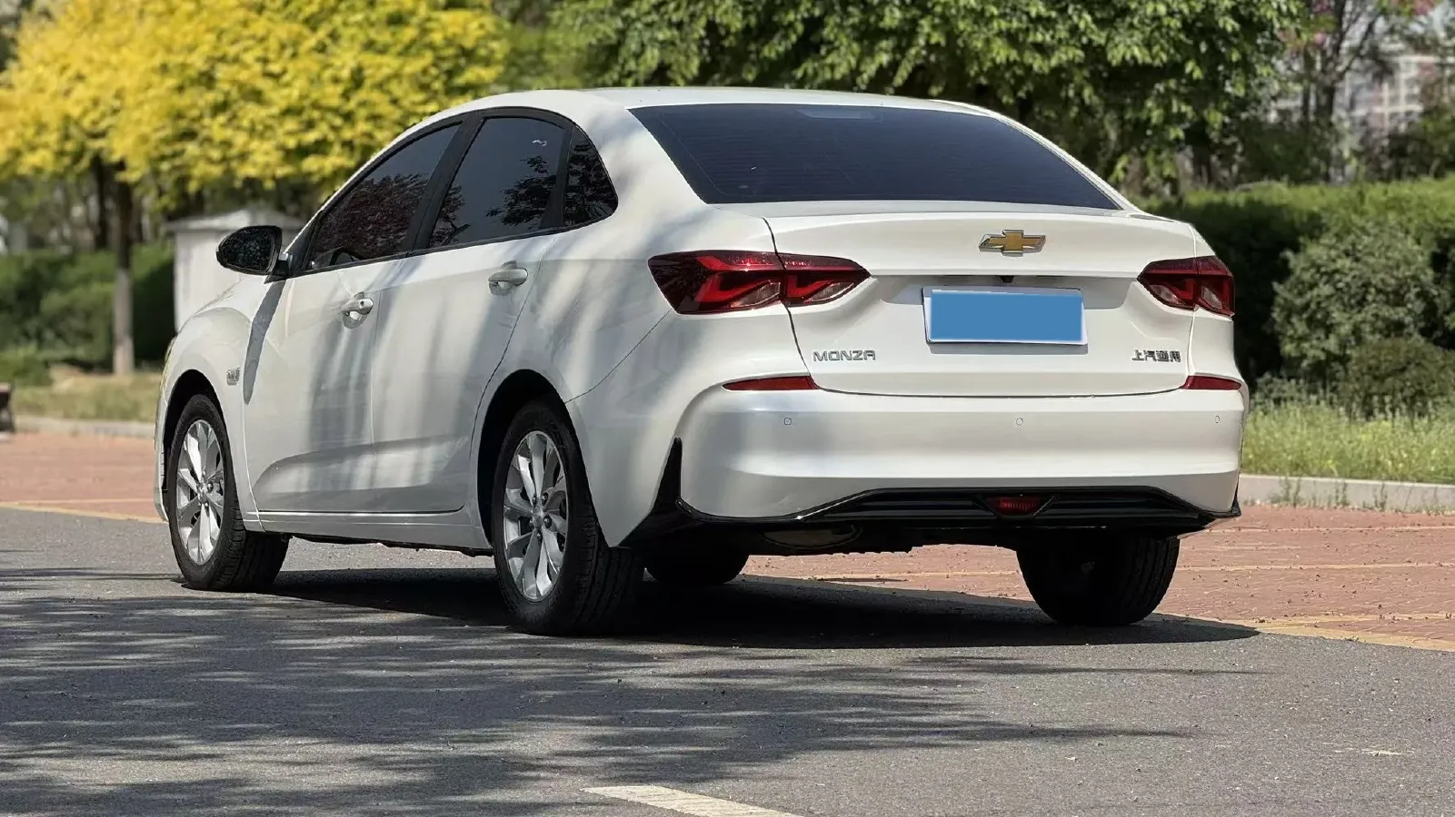 2023 Chevrolet Monza 1.5L 113HP L4 6DCT,autocango,china used car exporter,china ev exporter,chinese used car exporter,chinese used ev exporter