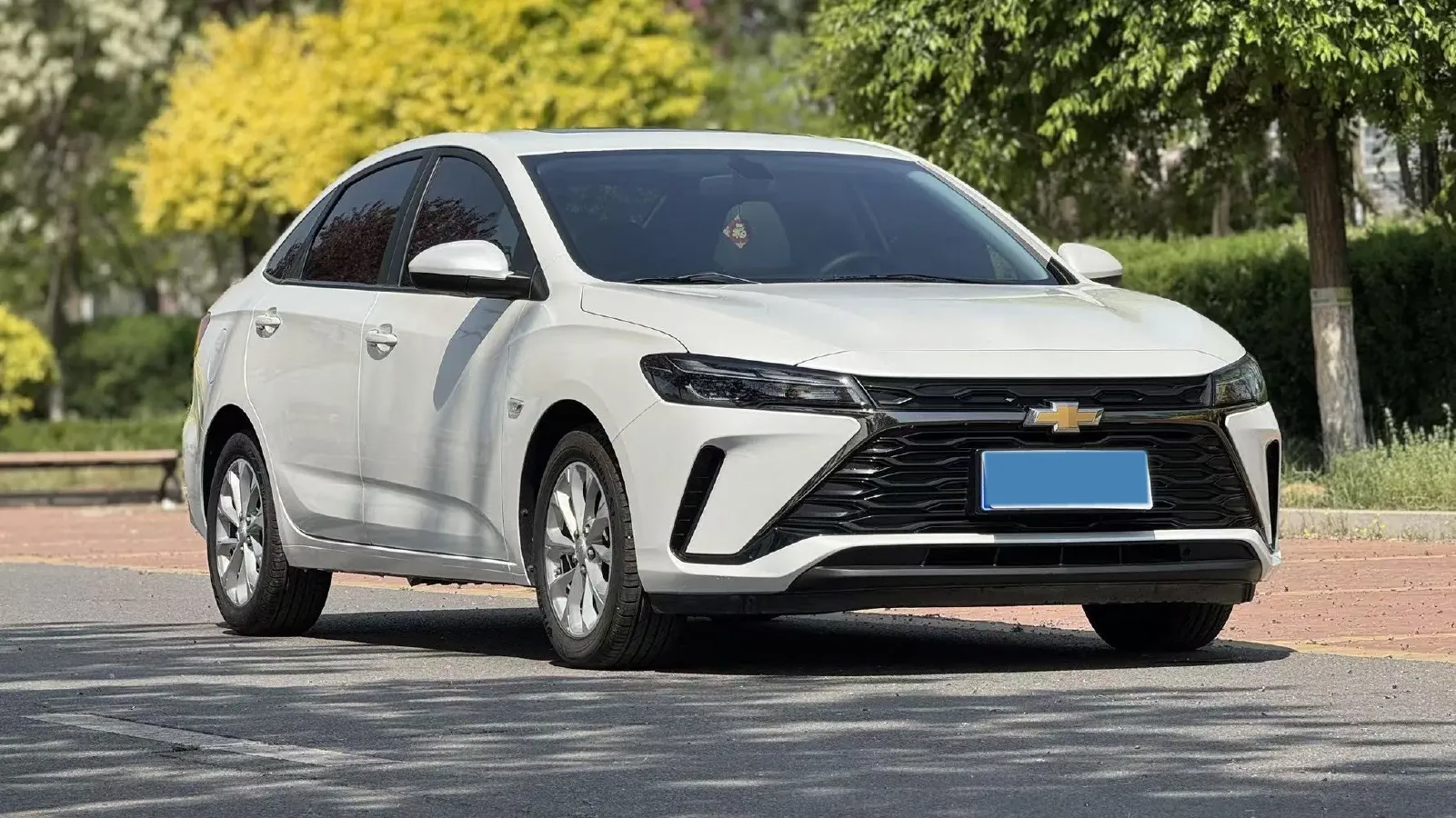 2023 Chevrolet Monza 1.5L 113HP L4 6DCT,autocango,china used car exporter,china ev exporter,chinese used car exporter,chinese used ev exporter