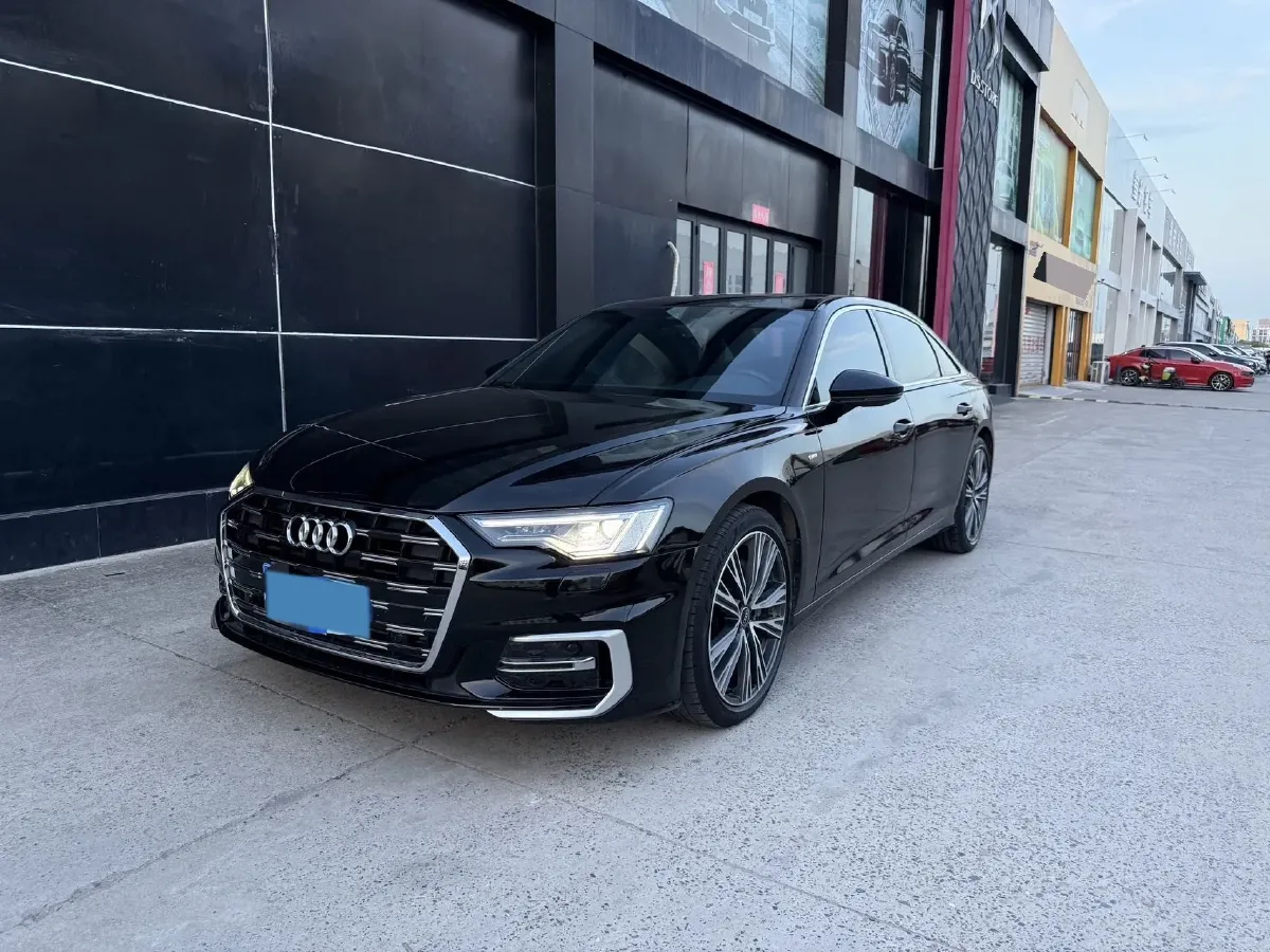 2023 Audi A6L 2.0T 245HP L4 7DCT,autocango,china used car exporter,china ev exporter,chinese used car exporter,chinese used ev exporter