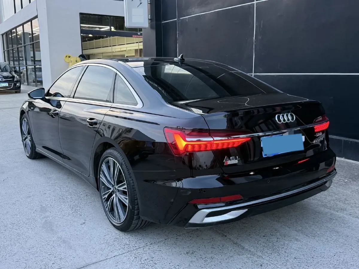 2023 Audi A6L 2.0T 245HP L4 7DCT,autocango,china used car exporter,china ev exporter,chinese used car exporter,chinese used ev exporter