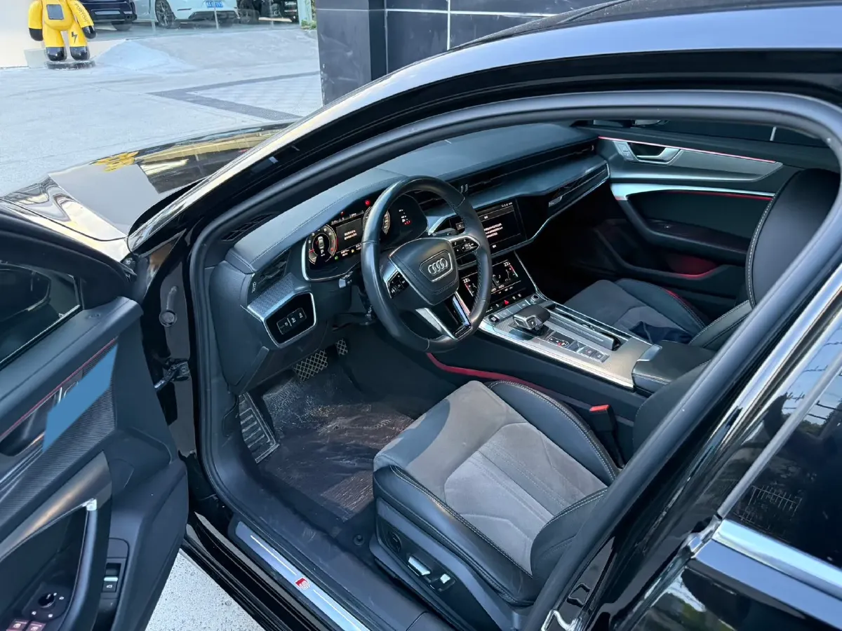 2023 Audi A6L 2.0T 245HP L4 7DCT,autocango,china used car exporter,china ev exporter,chinese used car exporter,chinese used ev exporter