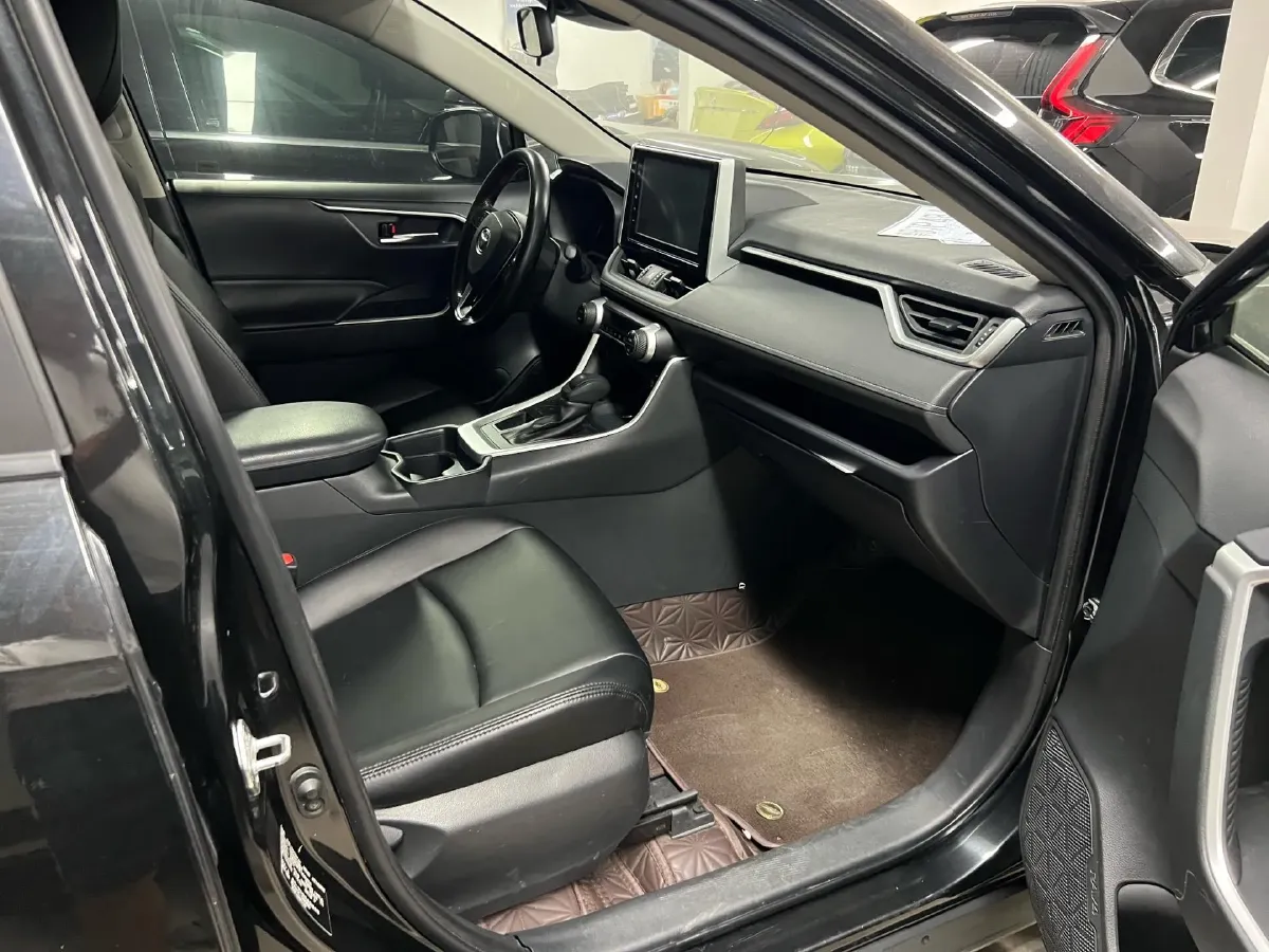 2020 Toyota RAV4 2.0L 171HP L4 CVT,autocango,china used car exporter,china ev exporter,chinese used car exporter,chinese used ev exporter