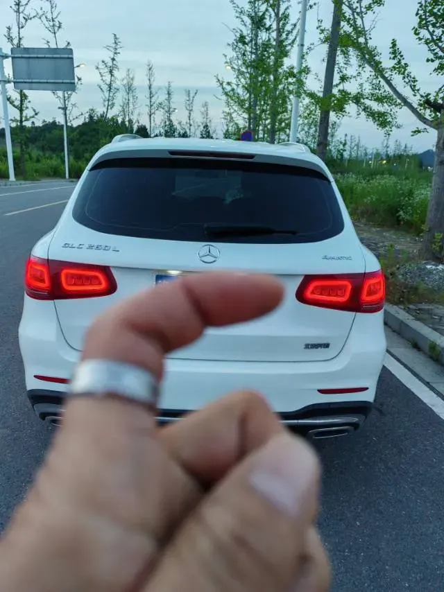 2022 Mercedes-Benz GLC Class 2.0T 197HP L4 9AT,autocango,china used car exporter,china ev exporter,chinese used car exporter,chinese used ev exporter