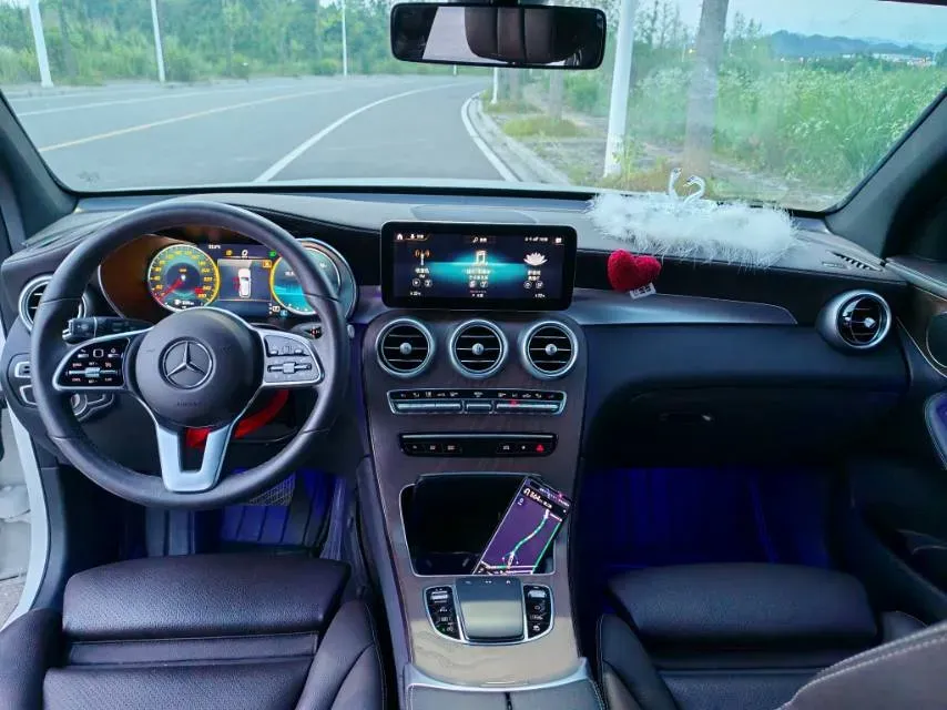 2022 Mercedes-Benz GLC Class 2.0T 197HP L4 9AT,autocango,china used car exporter,china ev exporter,chinese used car exporter,chinese used ev exporter
