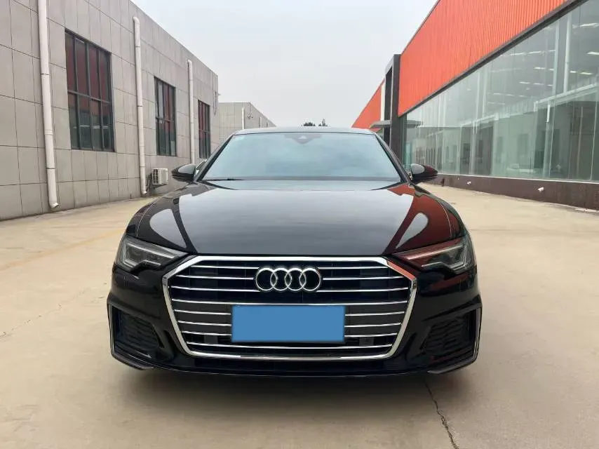2021 Audi A6L 2.0T 224HP L4 7DCT,autocango,china used car exporter,china ev exporter,chinese used car exporter,chinese used ev exporter