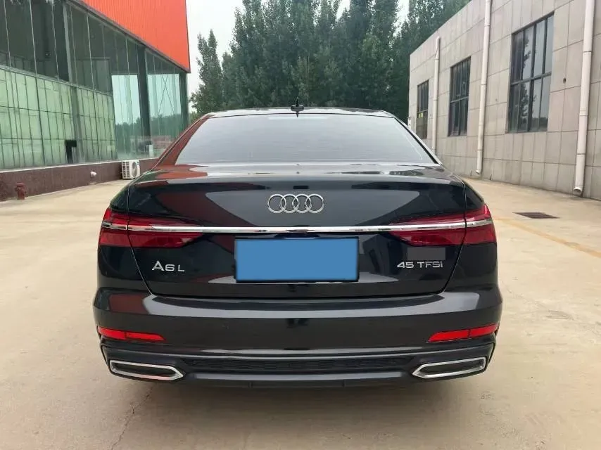 2021 Audi A6L 2.0T 224HP L4 7DCT,autocango,china used car exporter,china ev exporter,chinese used car exporter,chinese used ev exporter