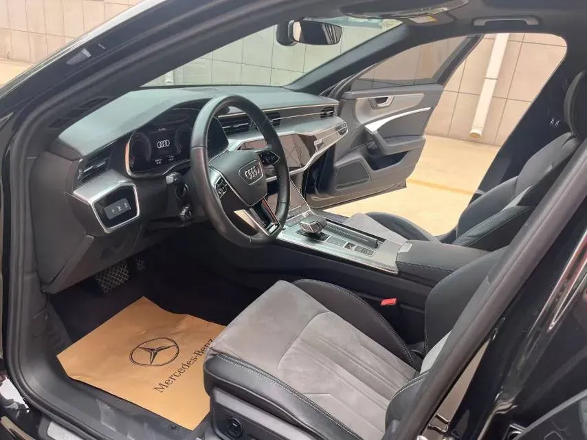 2021 Audi A6L 2.0T 224HP L4 7DCT,autocango,china used car exporter,china ev exporter,chinese used car exporter,chinese used ev exporter
