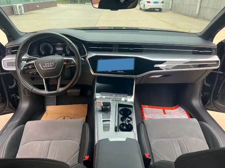 2021 Audi A6L 2.0T 224HP L4 7DCT,autocango,china used car exporter,china ev exporter,chinese used car exporter,chinese used ev exporter