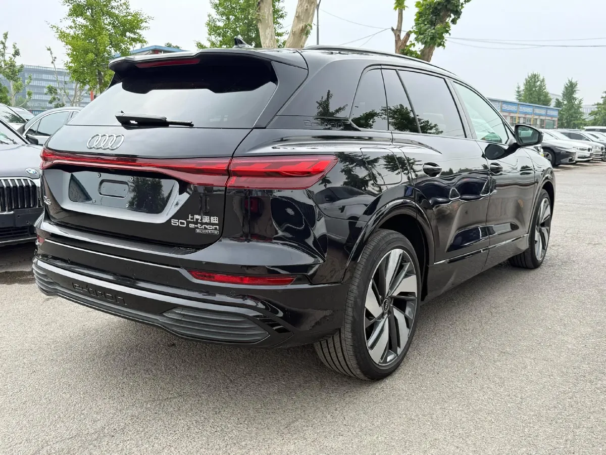 2022 Audi Q5 e-tron BEV 83.4KWH,autocango,china used car exporter,china ev exporter,chinese used car exporter,chinese used ev exporter