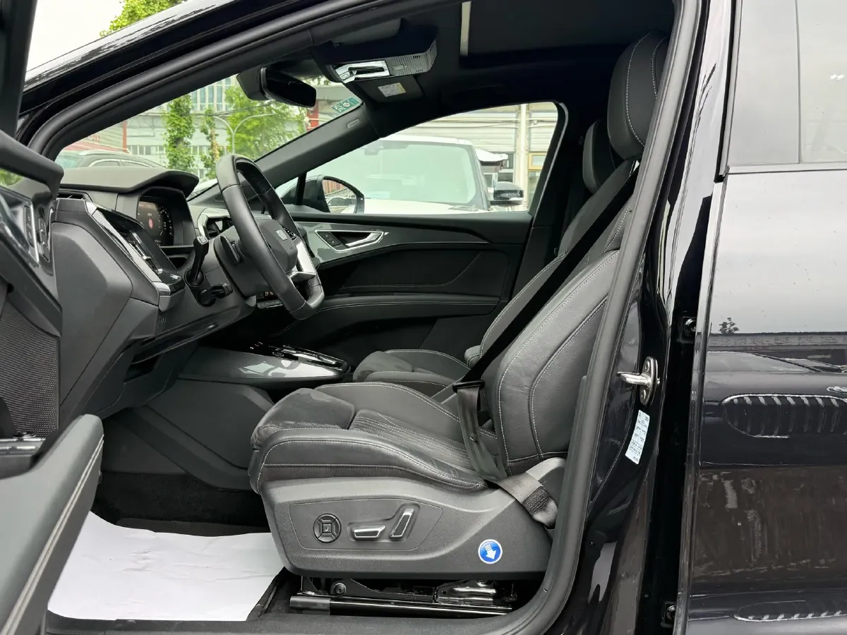 2022 Audi Q5 e-tron BEV 83.4KWH,autocango,china used car exporter,china ev exporter,chinese used car exporter,chinese used ev exporter
