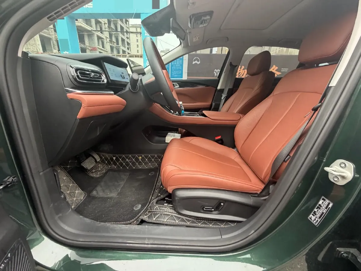2025 Geely Emgrand 1.5L 127HP L4 CVT,autocango,china used car exporter,china ev exporter,chinese used car exporter,chinese used ev exporter