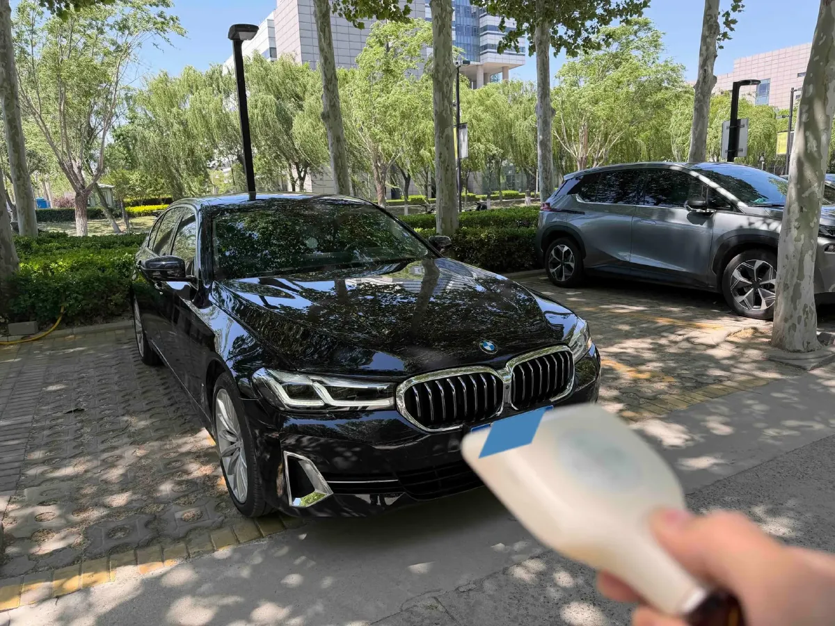 2022 BMW 5 Series 2.0T 252HP L4 8AT,autocango,china used car exporter,china ev exporter,chinese used car exporter,chinese used ev exporter
