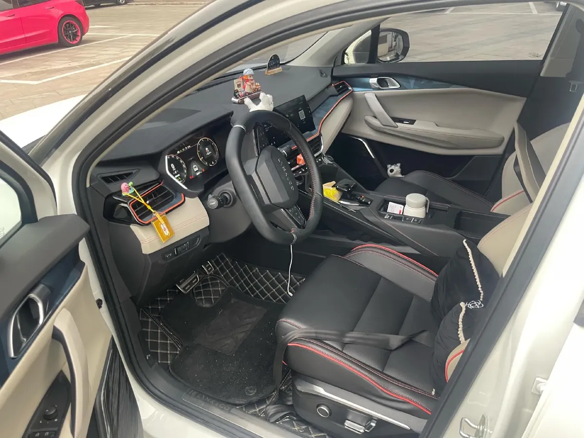 2020 LYNK&CO 06 1.5T 177HP L3 7DCT,autocango,china used car exporter,china ev exporter,chinese used car exporter,chinese used ev exporter