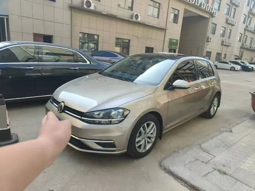 2018 Volkswagen Golf 1.6L 110HP L4 6AT,autocango,china used car exporter,china ev exporter,chinese used car exporter,chinese used ev exporter