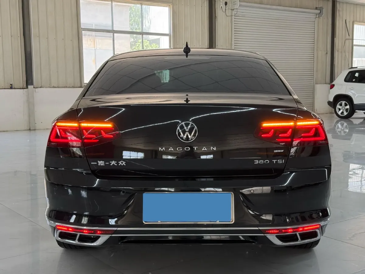 2023 Volkswagen Magotan 2.0T 186HP L4 7DCT,autocango,china used car exporter,china ev exporter,chinese used car exporter,chinese used ev exporter