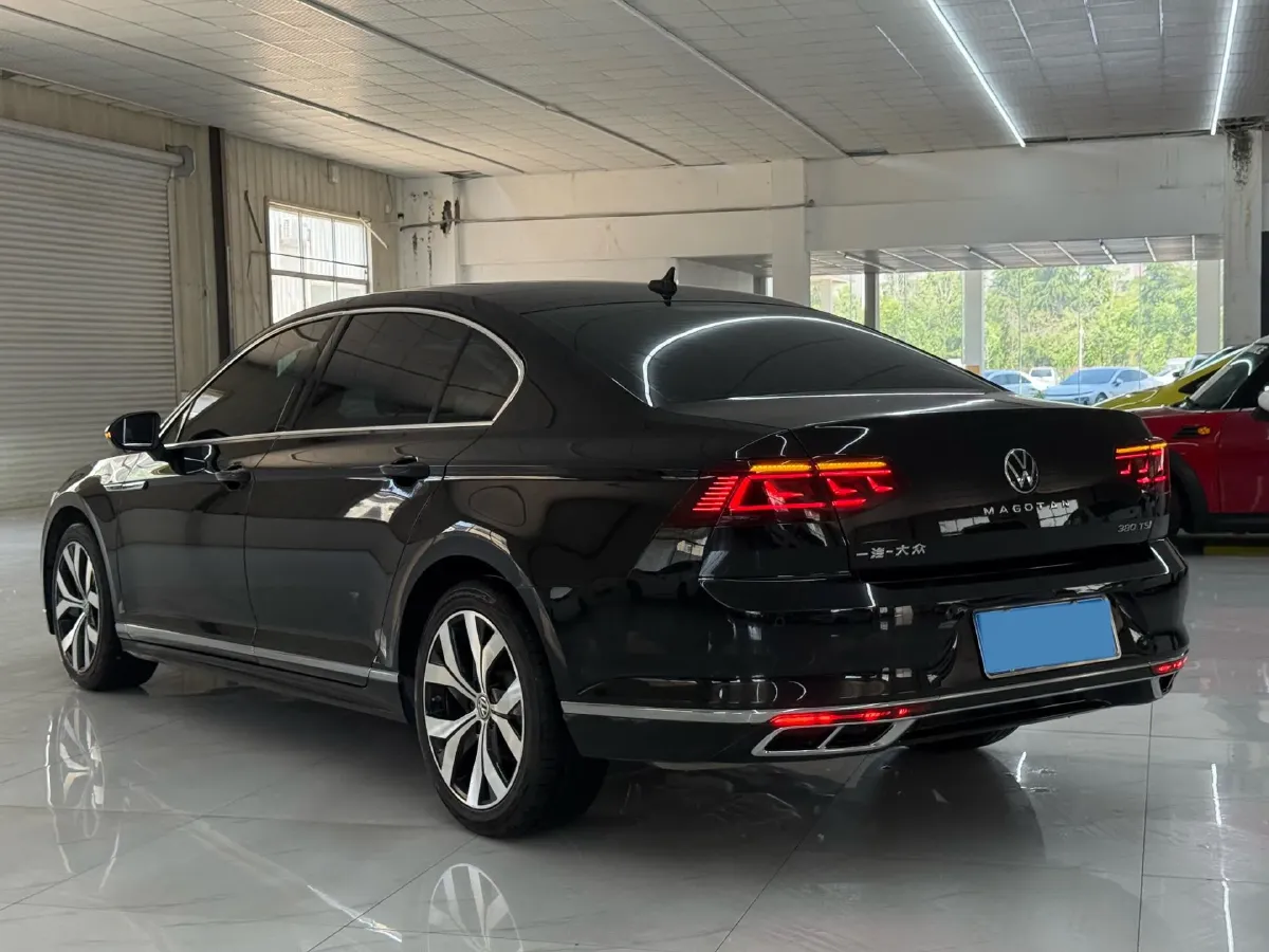 2023 Volkswagen Magotan 2.0T 186HP L4 7DCT,autocango,china used car exporter,china ev exporter,chinese used car exporter,chinese used ev exporter