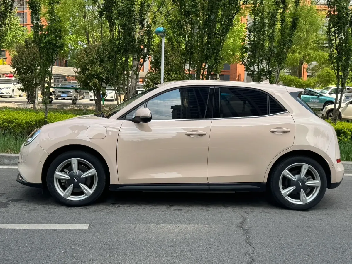 2022 ChangAn Oshan X7 Plus 1.5T 188HP L4 7DCT,autocango,china used car exporter,china ev exporter,chinese used car exporter,chinese used ev exporter