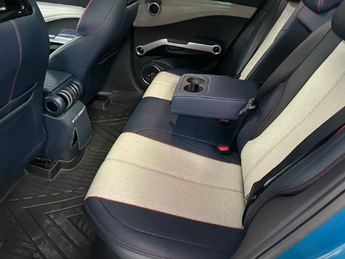 2022 Hycan Z03 BEV 64.23KWH,autocango,china used car exporter,china ev exporter,chinese used car exporter,chinese used ev exporter