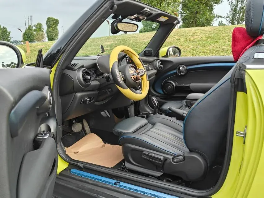 2022 MINI MINI 2.0T 192HP L4 7DCT,autocango,china used car exporter,china ev exporter,chinese used car exporter,chinese used ev exporter