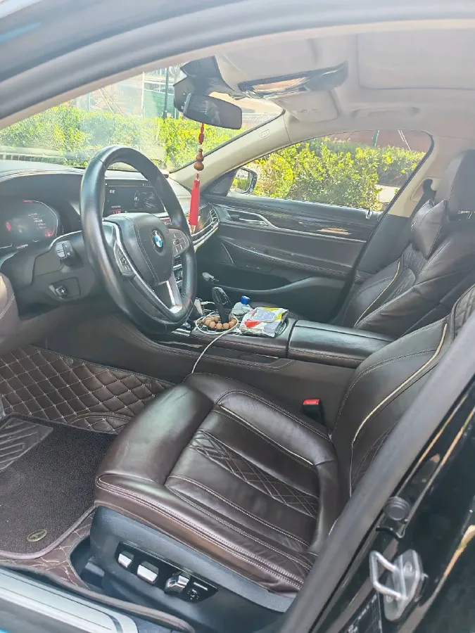 2021 BMW 7 Series 2.0T 265HP L4 8AT,autocango,china used car exporter,china ev exporter,chinese used car exporter,chinese used ev exporter