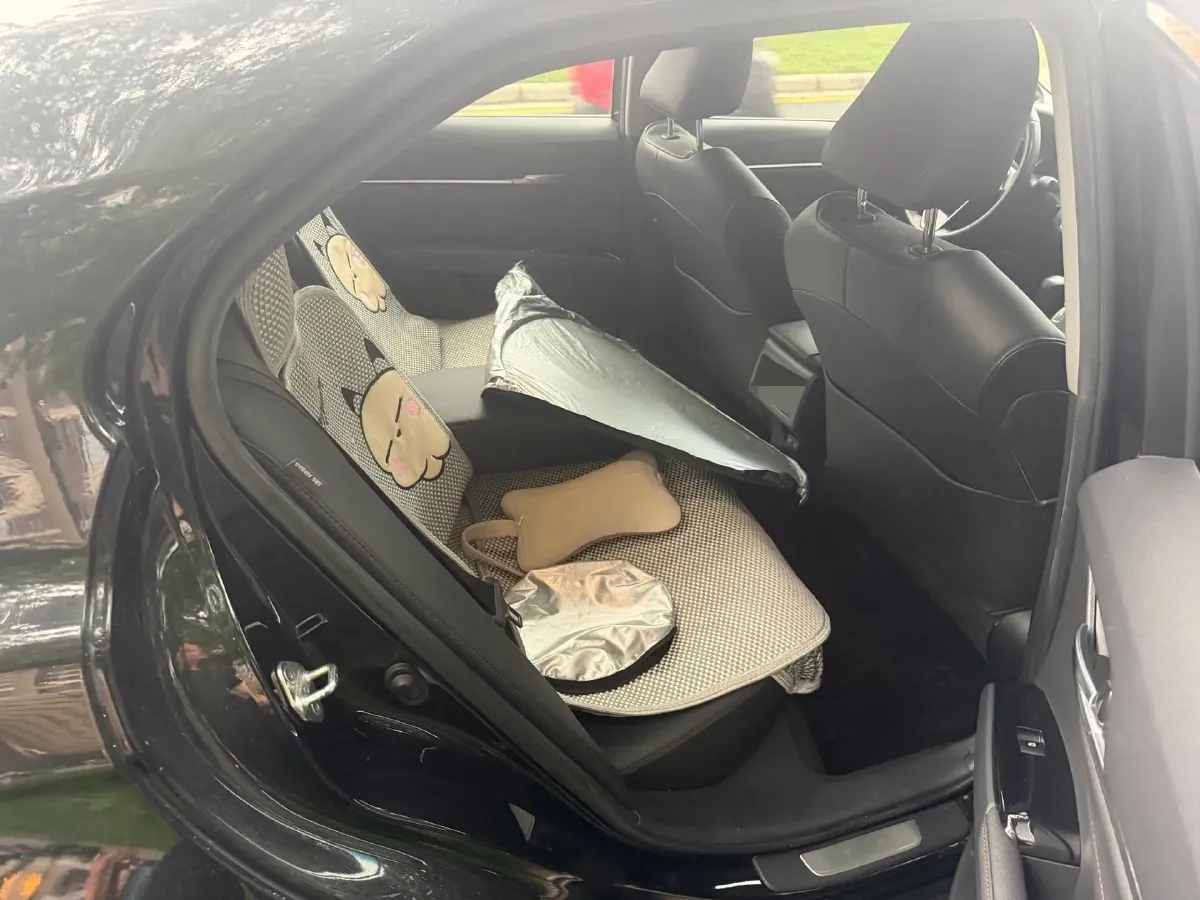 2019 Toyota Camry 2.5L 209HP L4 8AT,autocango,china used car exporter,china ev exporter,chinese used car exporter,chinese used ev exporter