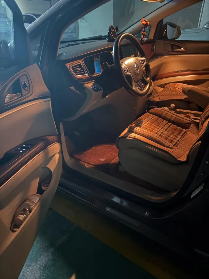 2018 Buick GL8 2.0T 260HP L4 6AT,autocango,china used car exporter,china ev exporter,chinese used car exporter,chinese used ev exporter