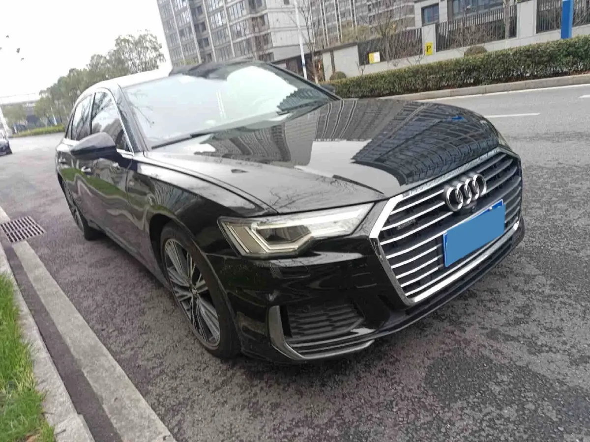 2019 Audi A6L 2.0T 224HP L4 7DCT,autocango,china used car exporter,china ev exporter,chinese used car exporter,chinese used ev exporter